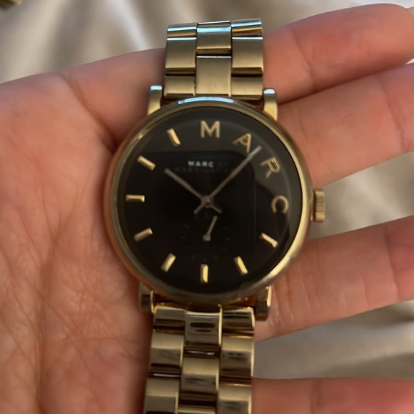 **SOLD ELSEWHERE** Marc Jacobs - Gold Watch w/ Black Face - Picture 9 of 13